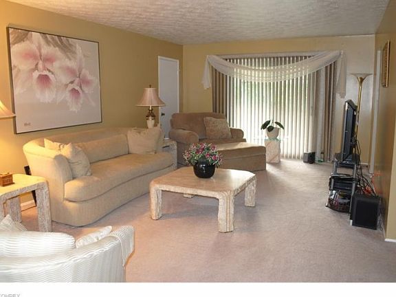 3rd image of 5986 Kimberly Dr