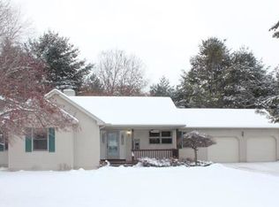 5156 Robinhood Way, Gladwin, MI 48624