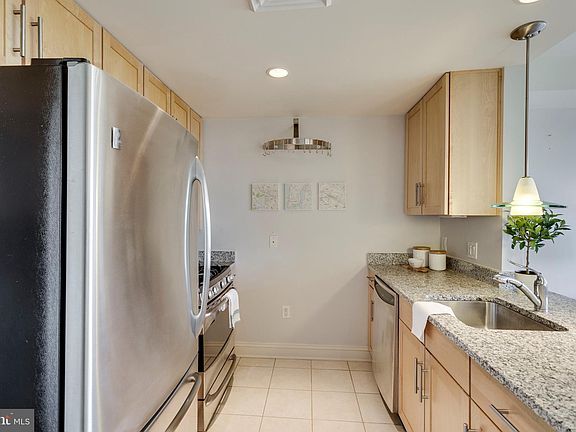 3rd image of 525 N Fayette St Unit 507