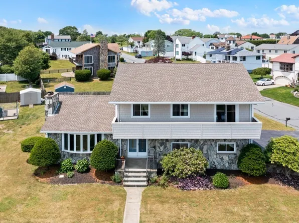 15 Seaview Ter, New Bedford, MA 02744
