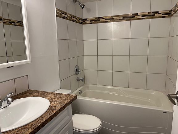 5th image of 5911 55th Ave #2