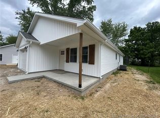 1279 Pearl St, Austin, IN 47102