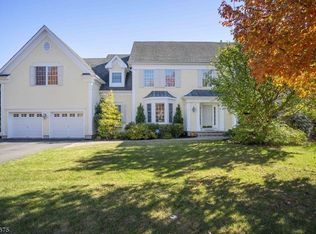 17 Stirling Rd, Bernardsville, NJ 07924