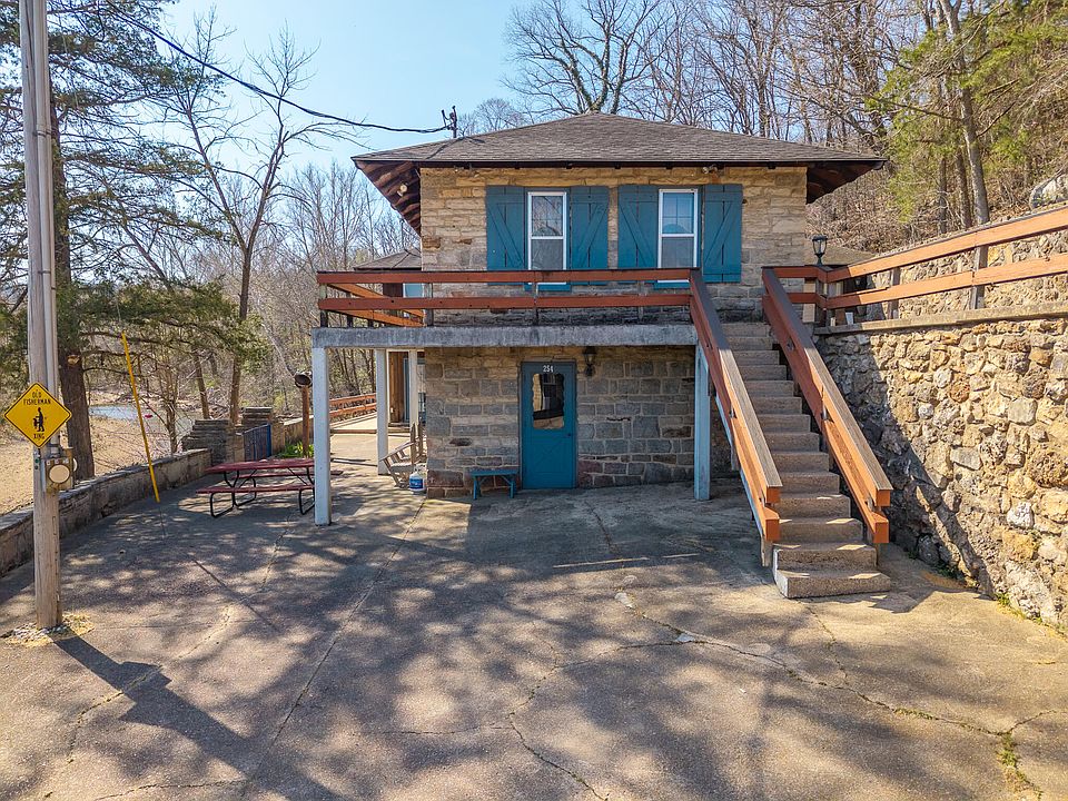 13th image of this home