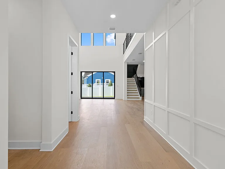 3202 W La Salle St — Photo 15