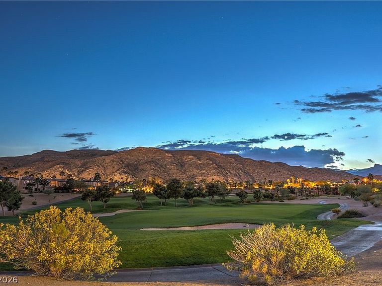 2571 Red Springs Dr, Las Vegas, NV