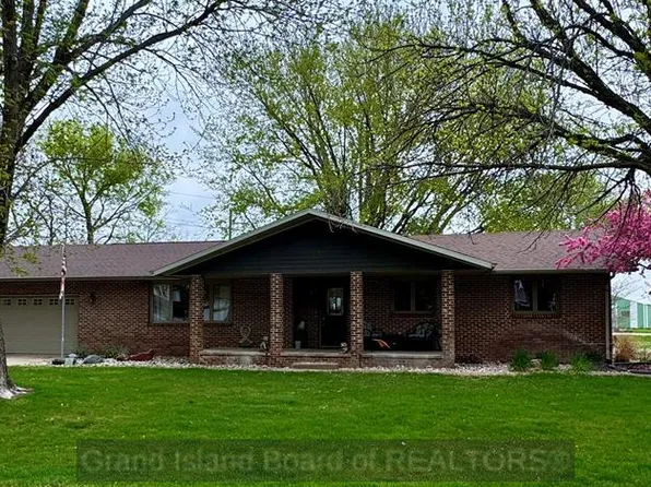 529 Ivy Hall Ct, Grand Island, NE 68801