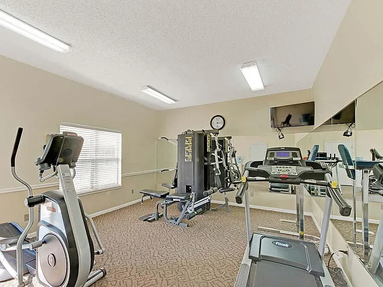 Fox Hollow Apartment Homes — Photo 7