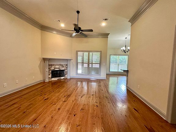3rd image of 2017 Eastridge Cir