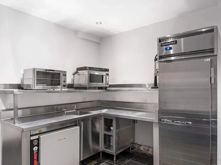 25 Columbus Cir #75CE — Photo 31