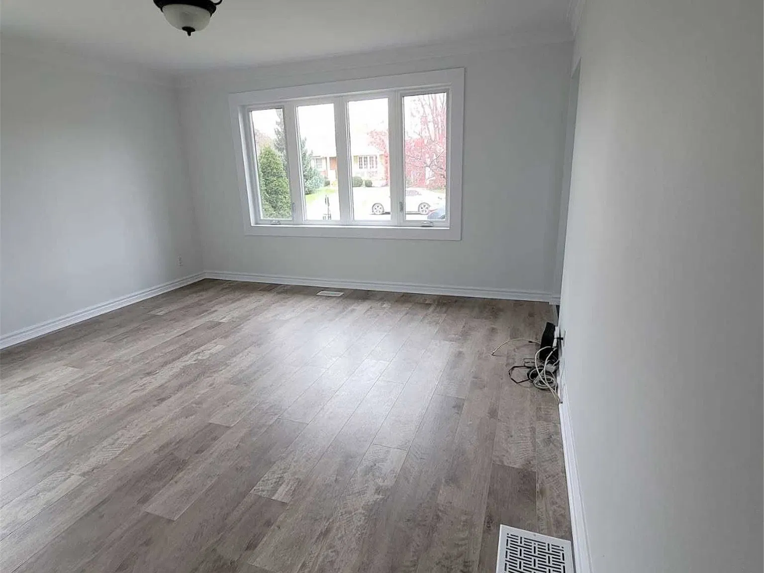3 bed, $2,700 — Photo 2