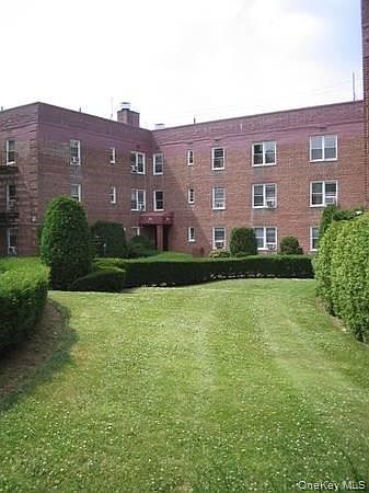 1st image of 10 DAVENPORT Avenue #1F