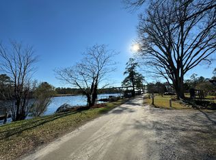 230 Worth Guard Rd APT 7, Coinjock, NC 27923