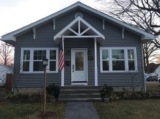 424 E 5th St, Flora, IL 62839