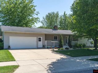 11 Kelly Ct, North Mankato, MN 56003