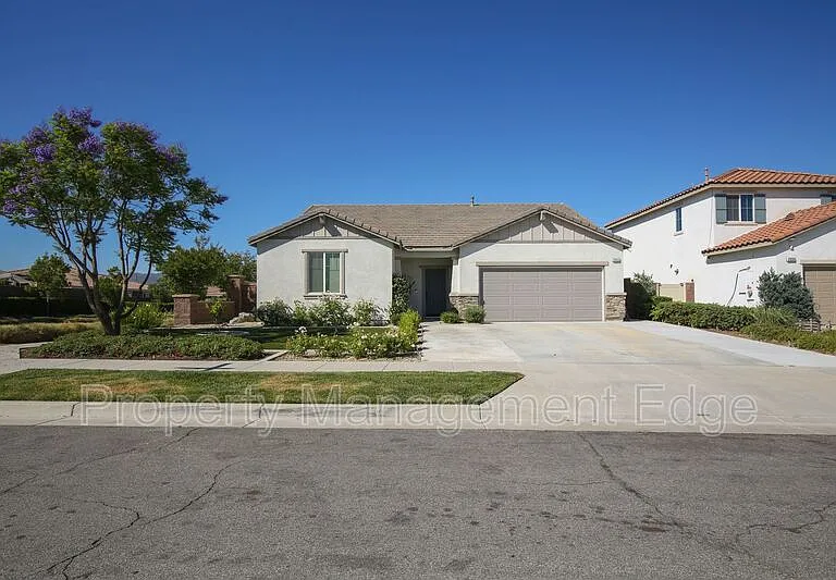 29513 Village Pkwy — Photo 1