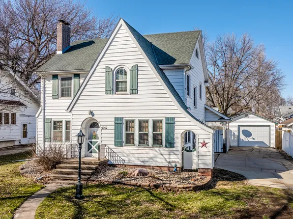 1212 Baldwin St, Harlan, IA 51537