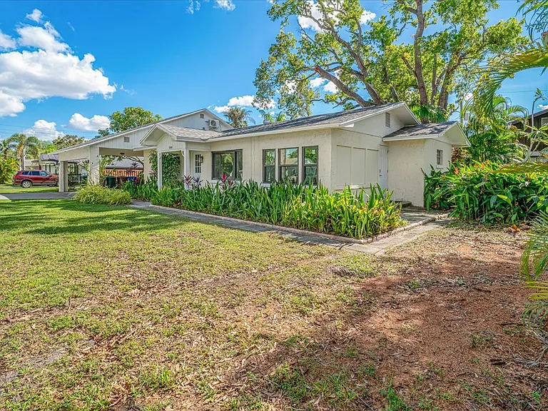 1540 Alhambra Dr #A — Photo 3