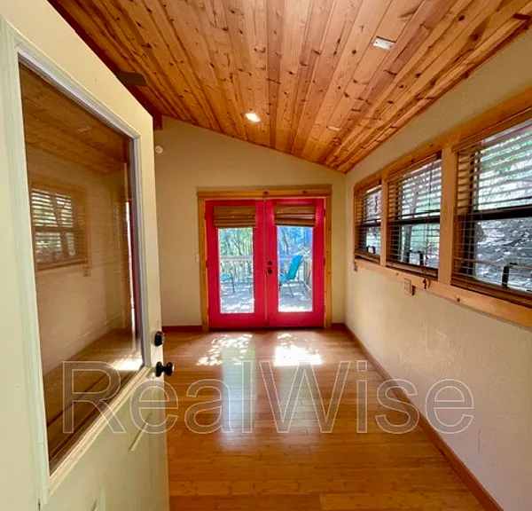 1711 Apache Dr — Photo 27