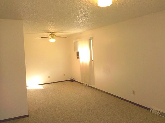 Rental 2816 Norwich_23980_1_01052015