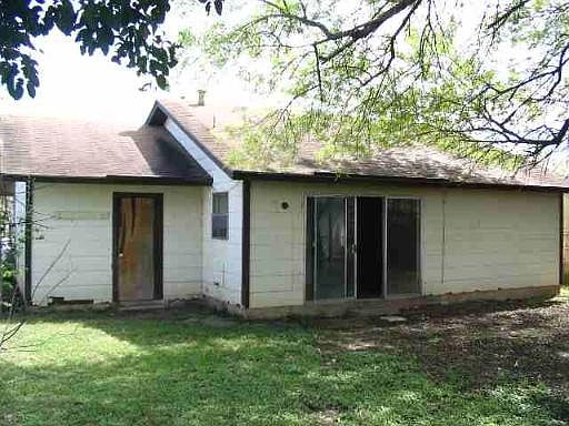 2nd image of 815 GREEN PARK DR