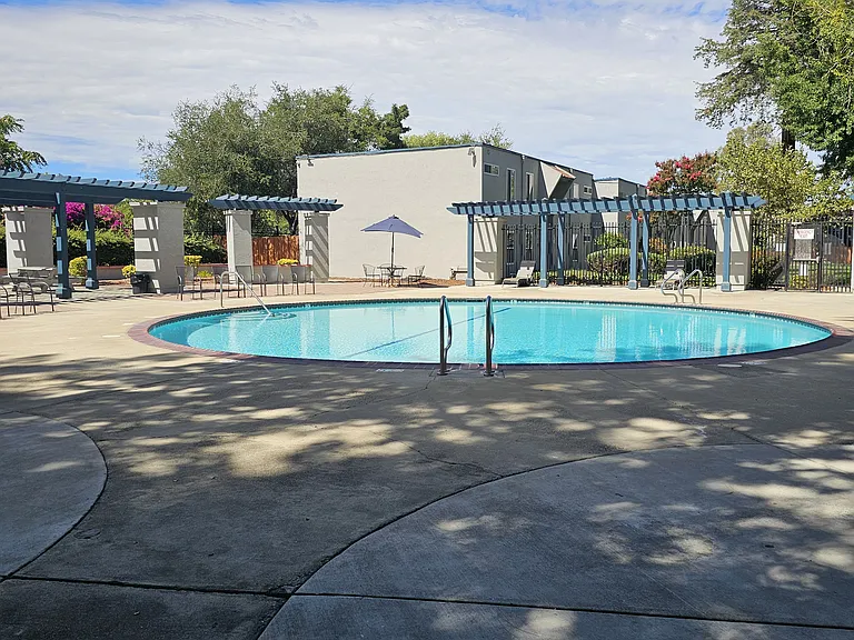 1009 Murrieta Blvd — Photo 13