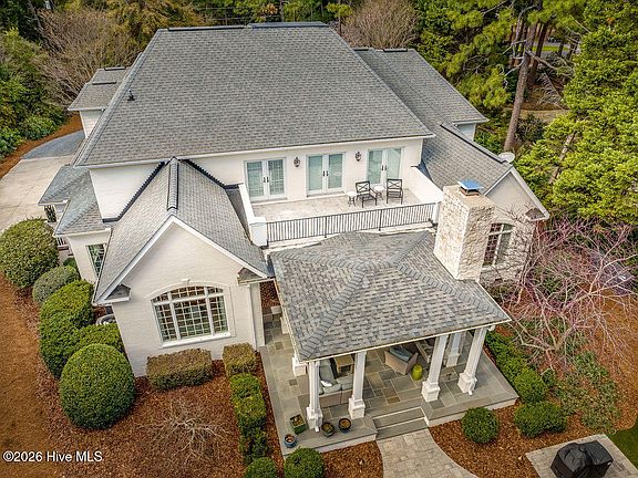 3rd image of 240 Midland Road