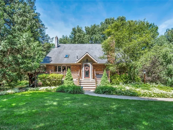 1057 Congress Lake Rd, Mogadore, OH 44260