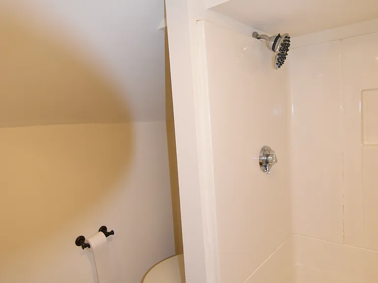 20-24 Walnut St #3 — Photo 10