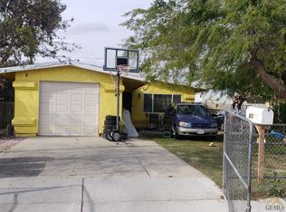 8816 Mark Ave, Lamont, CA 93241