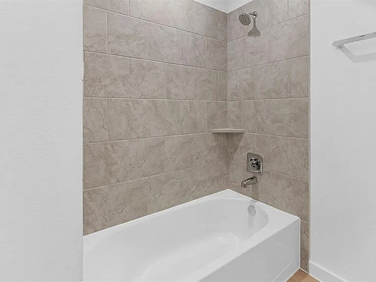 1039 Vista Pointe Dr — Photo 11