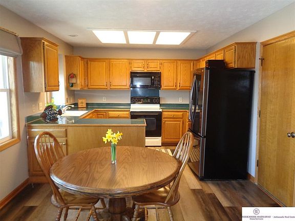 4th image of 9704 Clubhouse Cir
