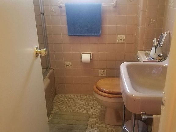 5th image of 1179 E 93rd St #1