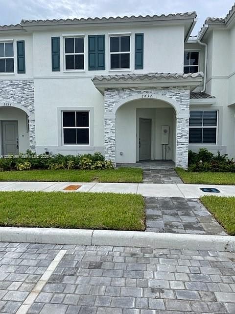 1st image of 2632 SE 19th Ct #2632