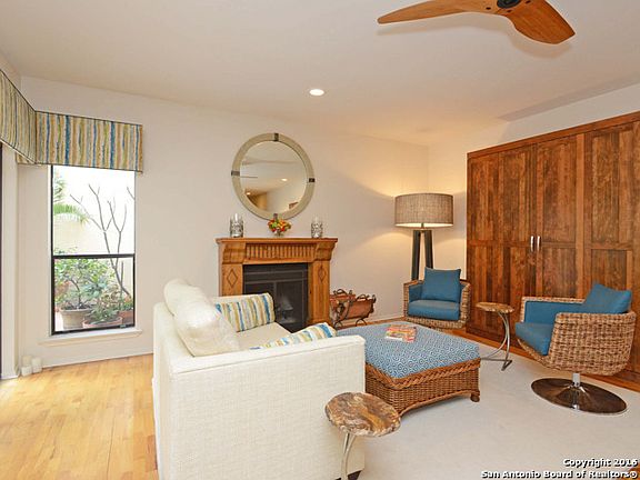5th image of 1022 Navarro St #206