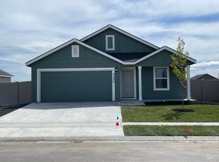 8585 E Pink Bud St, Nampa, ID 83687