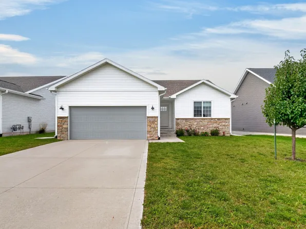 216 NW Lexington Dr, Waukee, IA 50263
