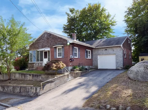 44 5th Ave, Lowell, MA 01854