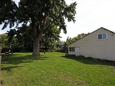 409 Kennedy Ave, Schererville, IN 46375 | Zillow