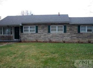 11 Cherokee Dr, Moundsville, WV 26041