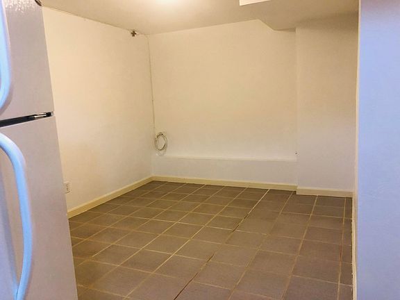 4th image of 2210 27th Ave
