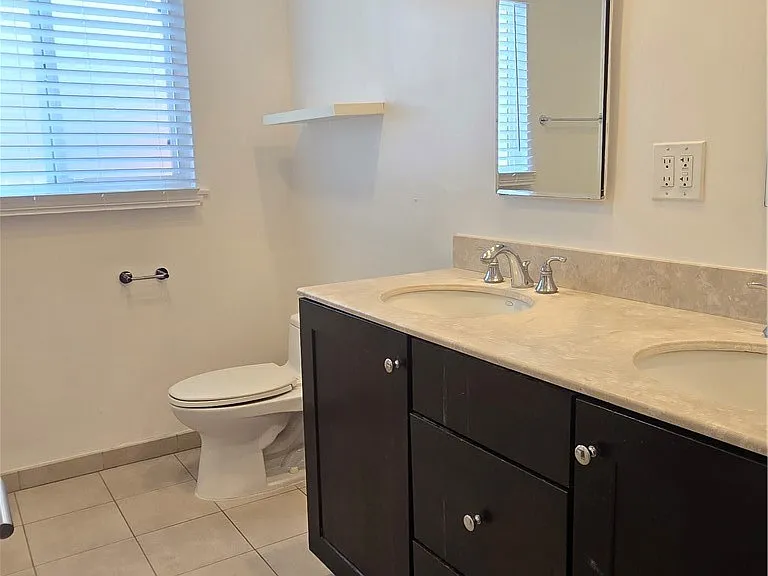 18717 Cranbrook Ave — Photo 13