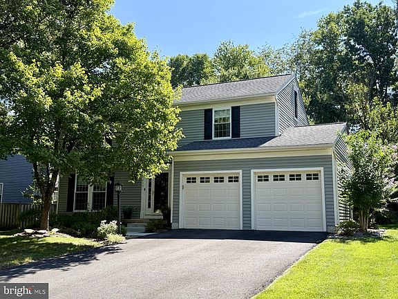 2nd image of 8401 Triple Crown Rd
