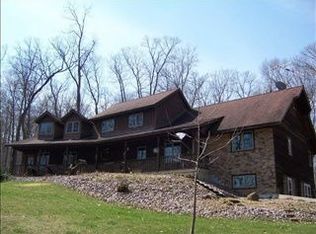 W2003 Preston Rd, Juda, WI 53550