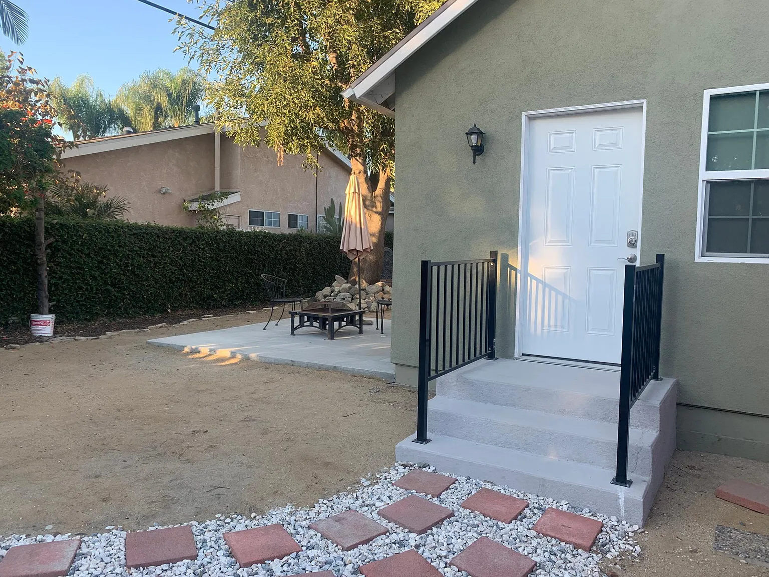 N Claybeck Ave, Burbank — Photo 3