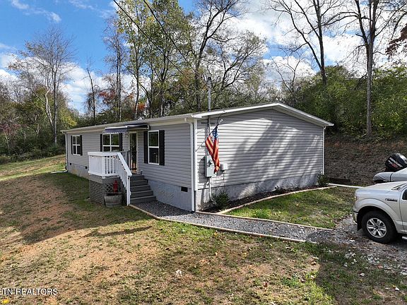 3rd image of 118 Redbud Dr