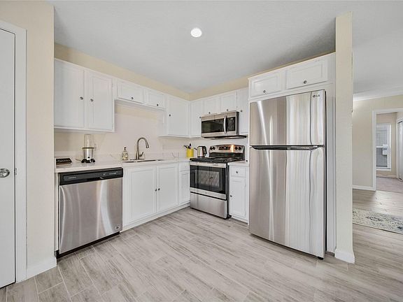 5th image of 3519 Arbor Pl