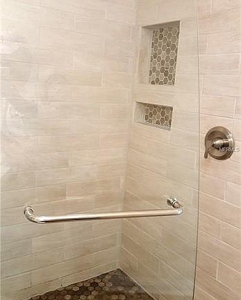 5th image of 608 E 11th Ave
