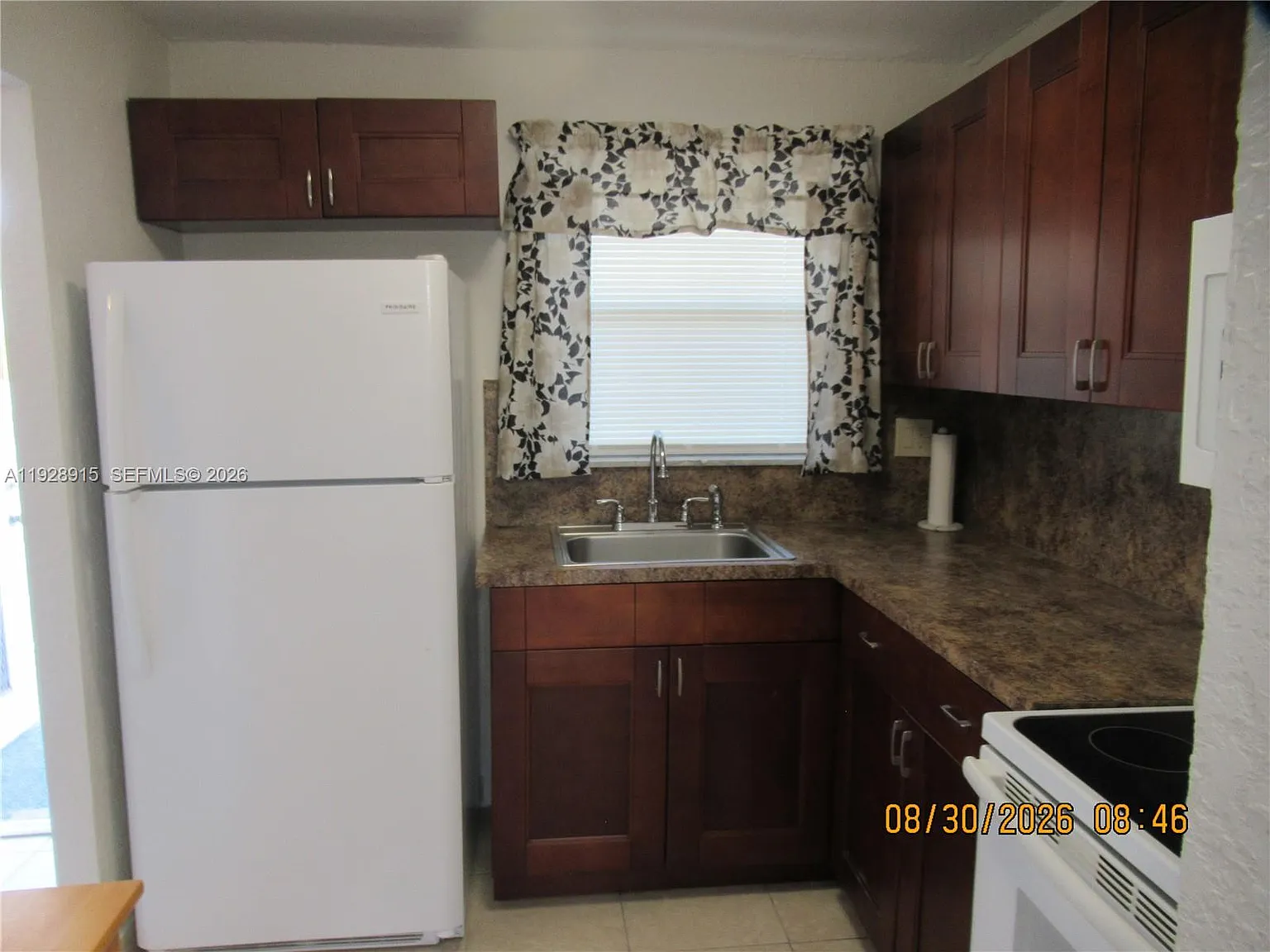 Sunrise Lakes 40 Condo — Photo 2