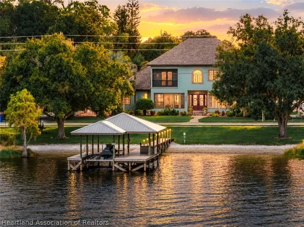3600 Lakeview Dr, Sebring, FL 33870